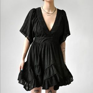 Noctex Black Breeze V-Neck Dress